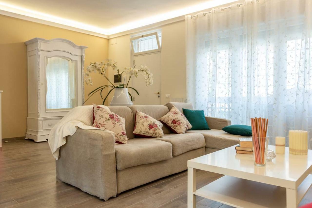 Vila La Camelia Bianca Řím Exteriér fotografie
